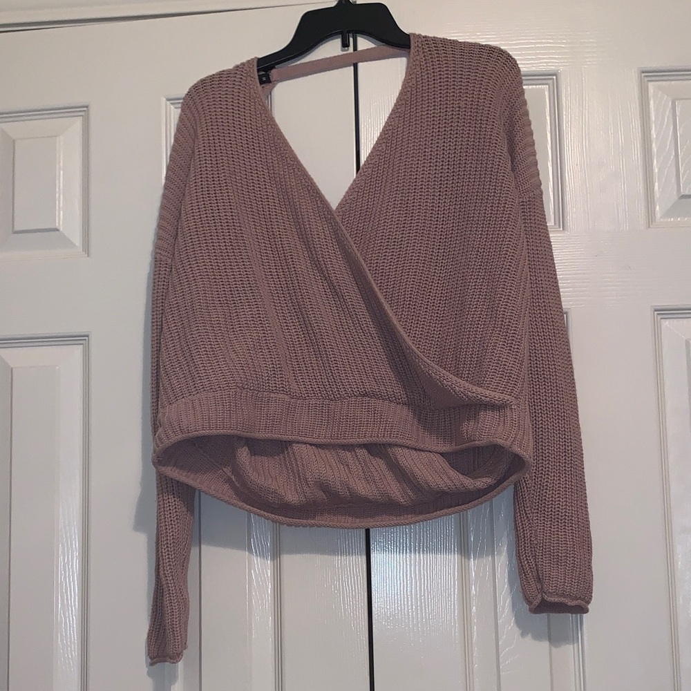 Dusty Pink v-neck cropped sweater